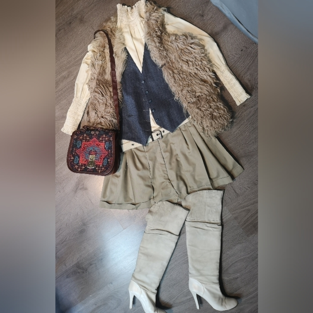 OOTD 4 Y2K Vintage Victorian smocked blouse, pleated Skirt, pile of vests, Boots